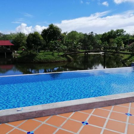 Api-Api Eco Chalet Pantai Kok Exteriér fotografie