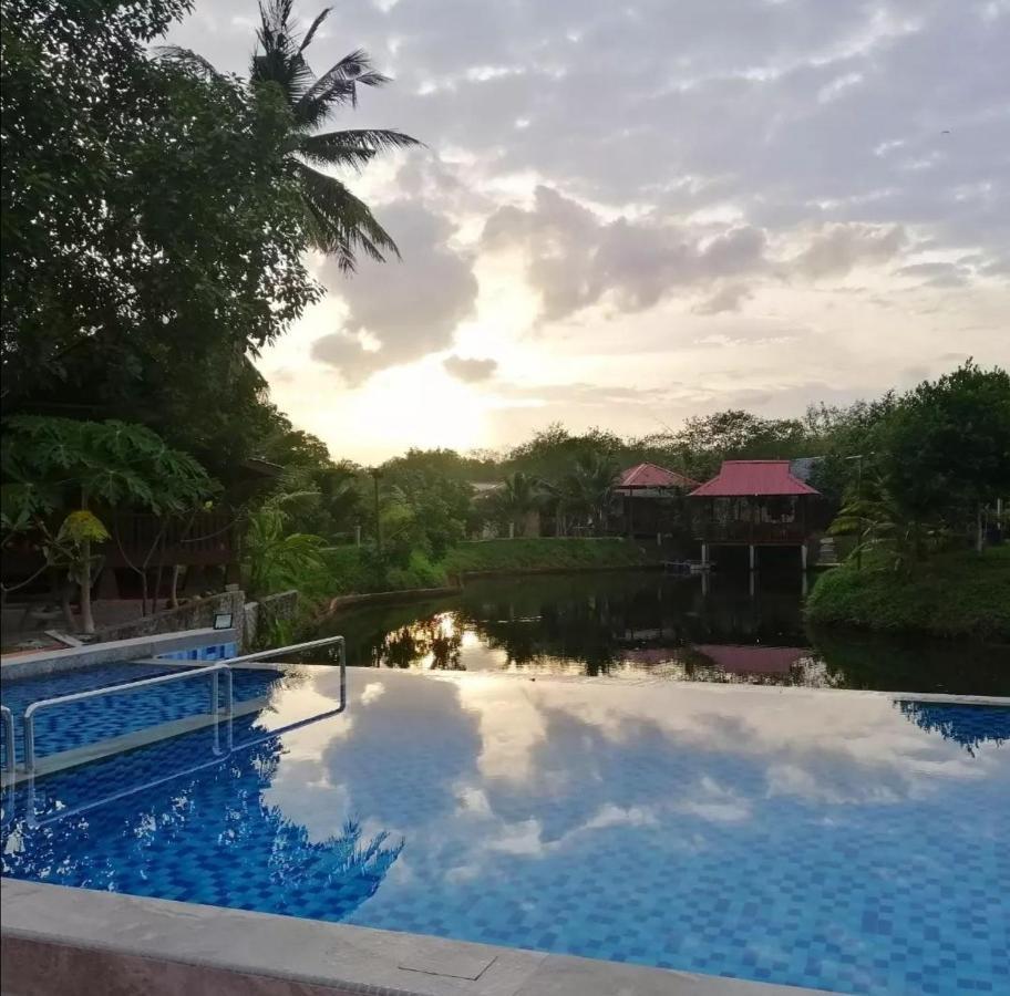 Api-Api Eco Chalet Pantai Kok Exteriér fotografie