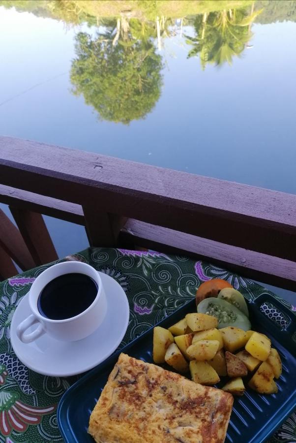 Api-Api Eco Chalet Pantai Kok Exteriér fotografie
